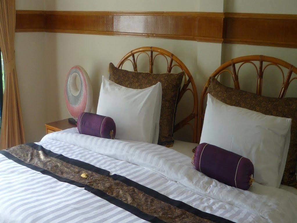 Pen Villa Hotel, Surin Beach - Sha Extra Plus Екстериор снимка